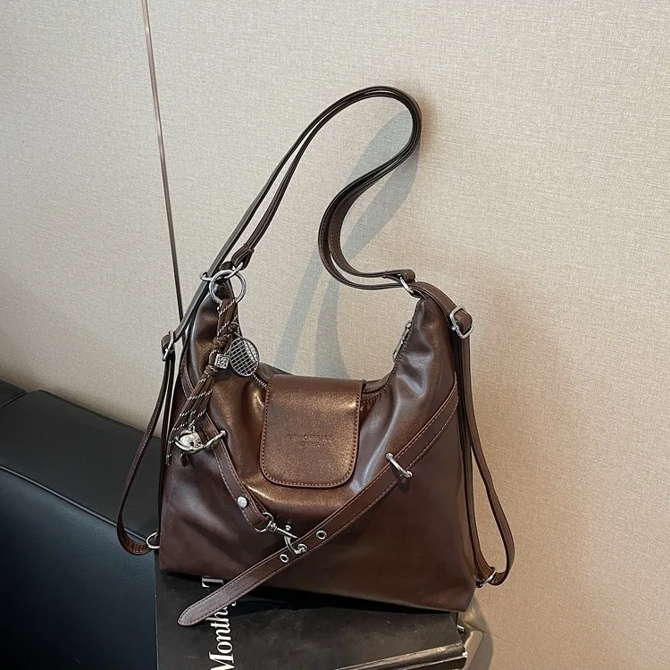 2025 New Women Commute Tote Bag, Large Capacity 3-Way Shoulder Crossbody Backpack
2025 New Women Commute Tote Bag, Large Capacity 3-Way Shoulder Crossbody Backpack