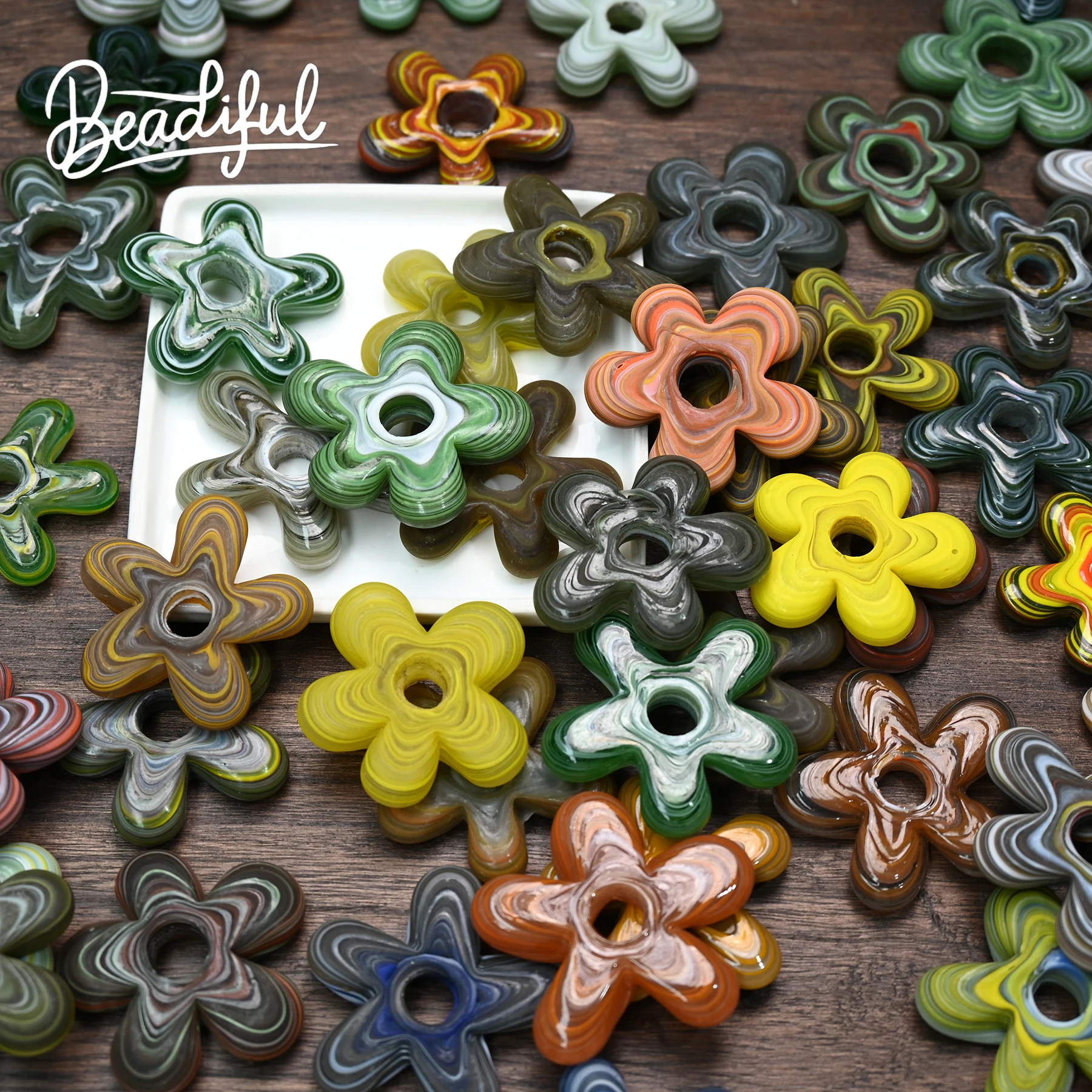 1pc Random Color Chunky Handmade Marbled Glass Flower Beads 60mm 65mm Nepal Artisan Loose Beads for Necklace DIY
1pc Random Color Chunky Handmade Marbled Glass Flower Beads 60mm 65mm Nepal Artisan Loose Beads for Necklace DIY