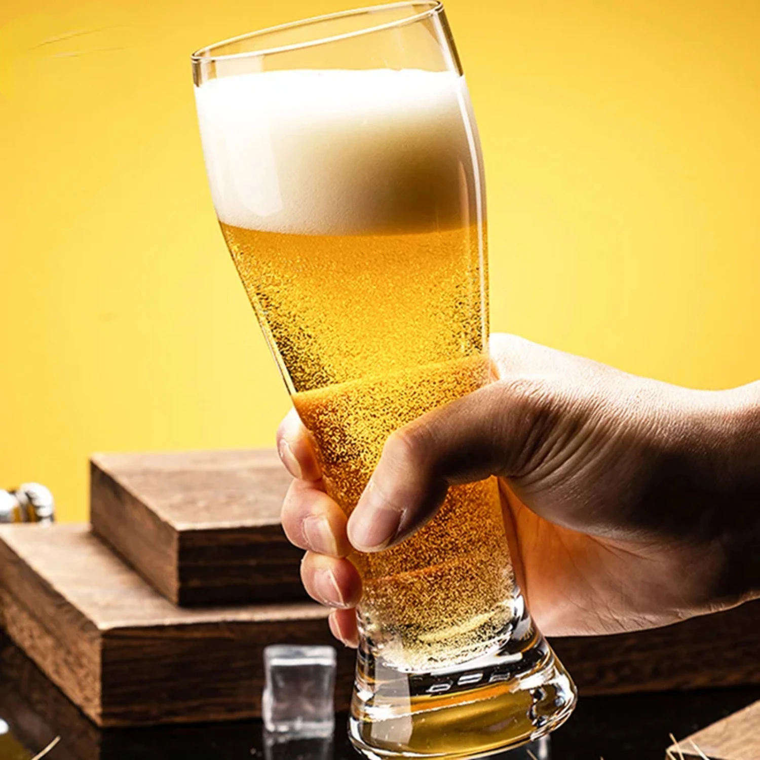 Thickened beer glass with large capacity craft beer light luxury premium glass red draft beer glass glass
Thickened beer glass with large capacity craft beer light luxury premium glass red draft beer glass glass