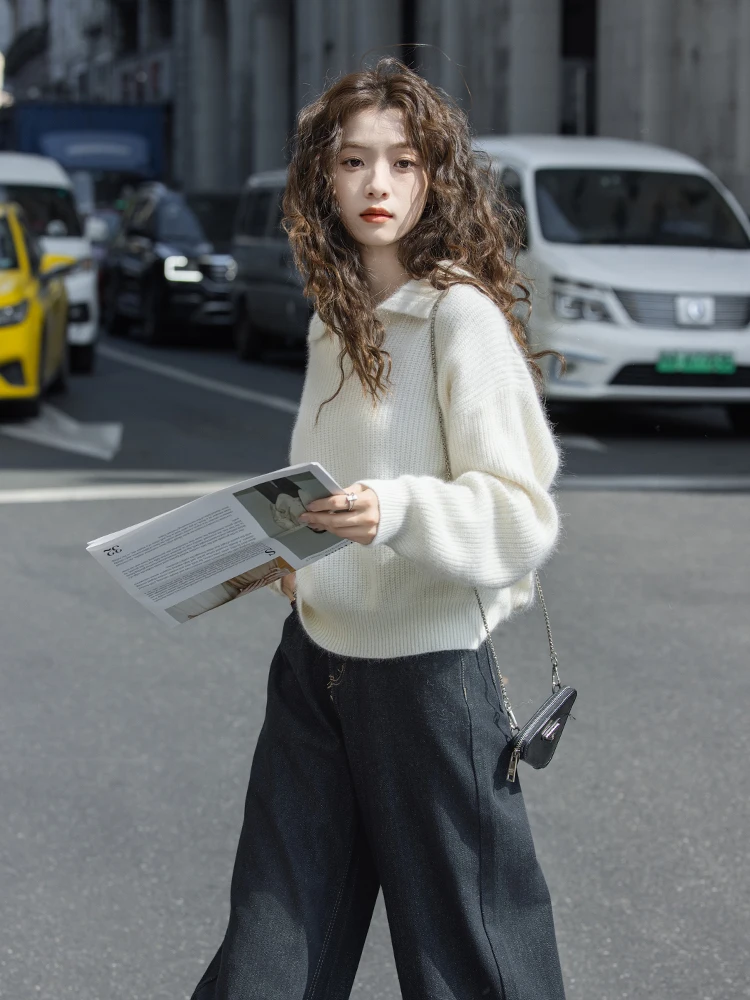 Белый вязаный свитер с V-образным вырезом, свободный, универсальный, с имитацией меха, для повседневной носки, удлиненный, стандартной длины
Белый вязаный свитер с V-образным вырезом, свободный, универсальный, с имитацией меха, для повседневной носки, удлиненный, стандартной длины