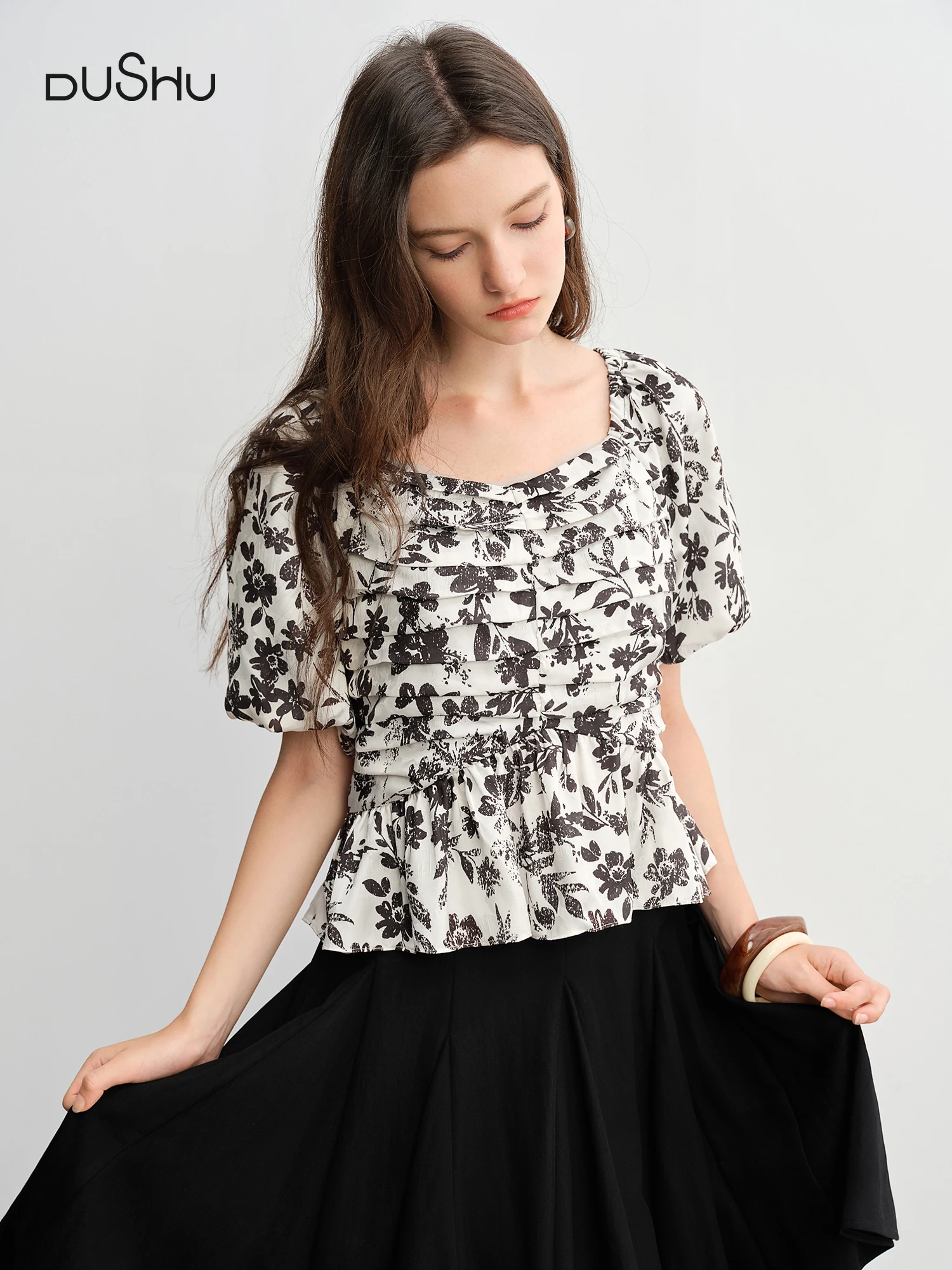 DUSHU French Design Floral Shirt 2025 Summer New Fashion Commuter Short-sleeved Top 25DS88009
DUSHU French Design Floral Shirt 2025 Summer New Fashion Commuter Short-sleeved Top 25DS88009
