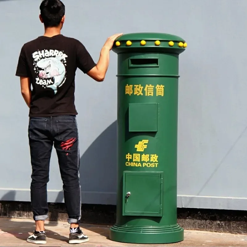 【specialized】European Retro Wrought Iron Mailbox Newspaper Box Large Outdoor Courtyard Decoration Industrial Style British Floor
【specialized】European Retro Wrought Iron Mailbox Newspaper Box Large Outdoor Courtyard Decoration Industrial Style British Floor