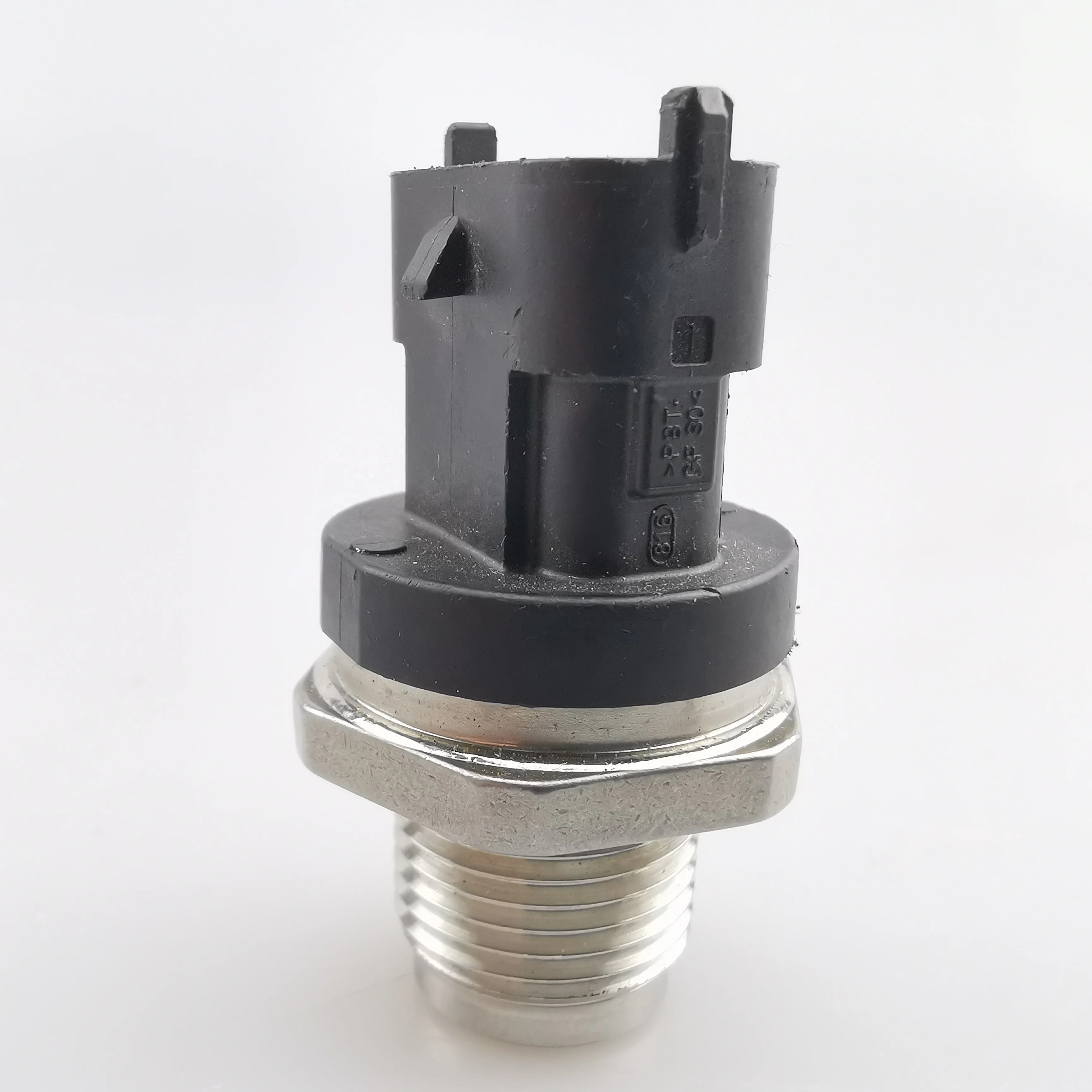 SAIC MAXUS V80 Original High Pressure Rail Solenoid Valve 0281002937
SAIC MAXUS V80 Original High Pressure Rail Solenoid Valve 0281002937