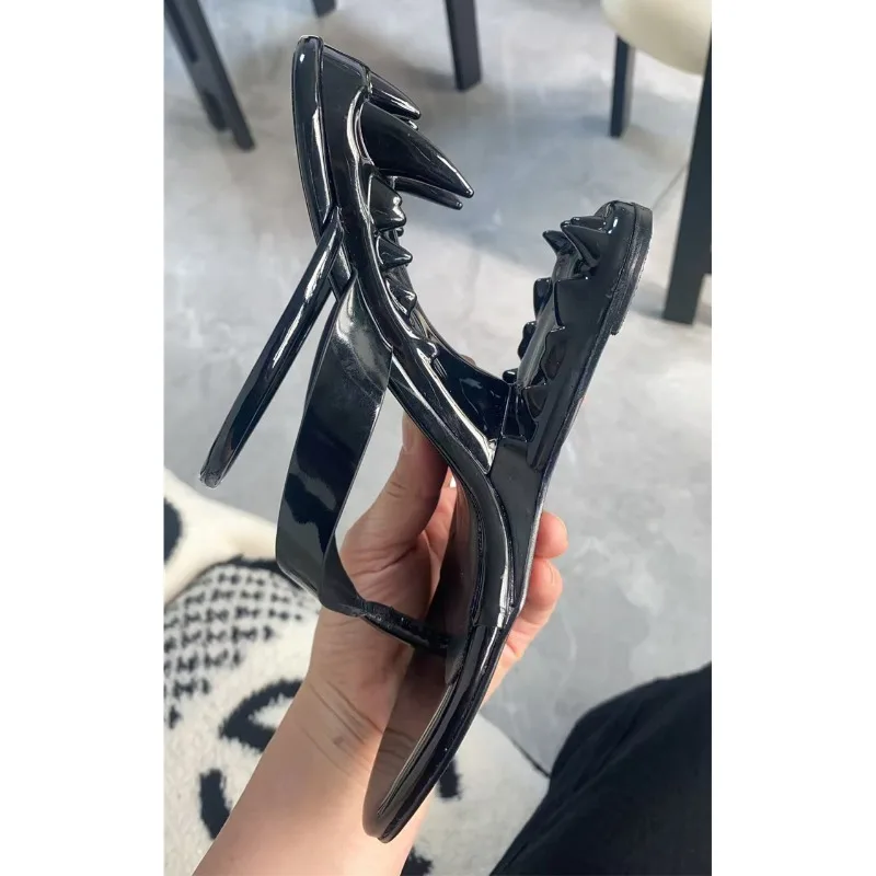 SXPCHJ Newest Design Tiger Tooth Shaped Heel Women High-heel Slippers European American Walking Show Alien Slope Heel Sandals
SXPCHJ Newest Design Tiger Tooth Shaped Heel Women High-heel Slippers European American Walking Show Alien Slope Heel Sandals