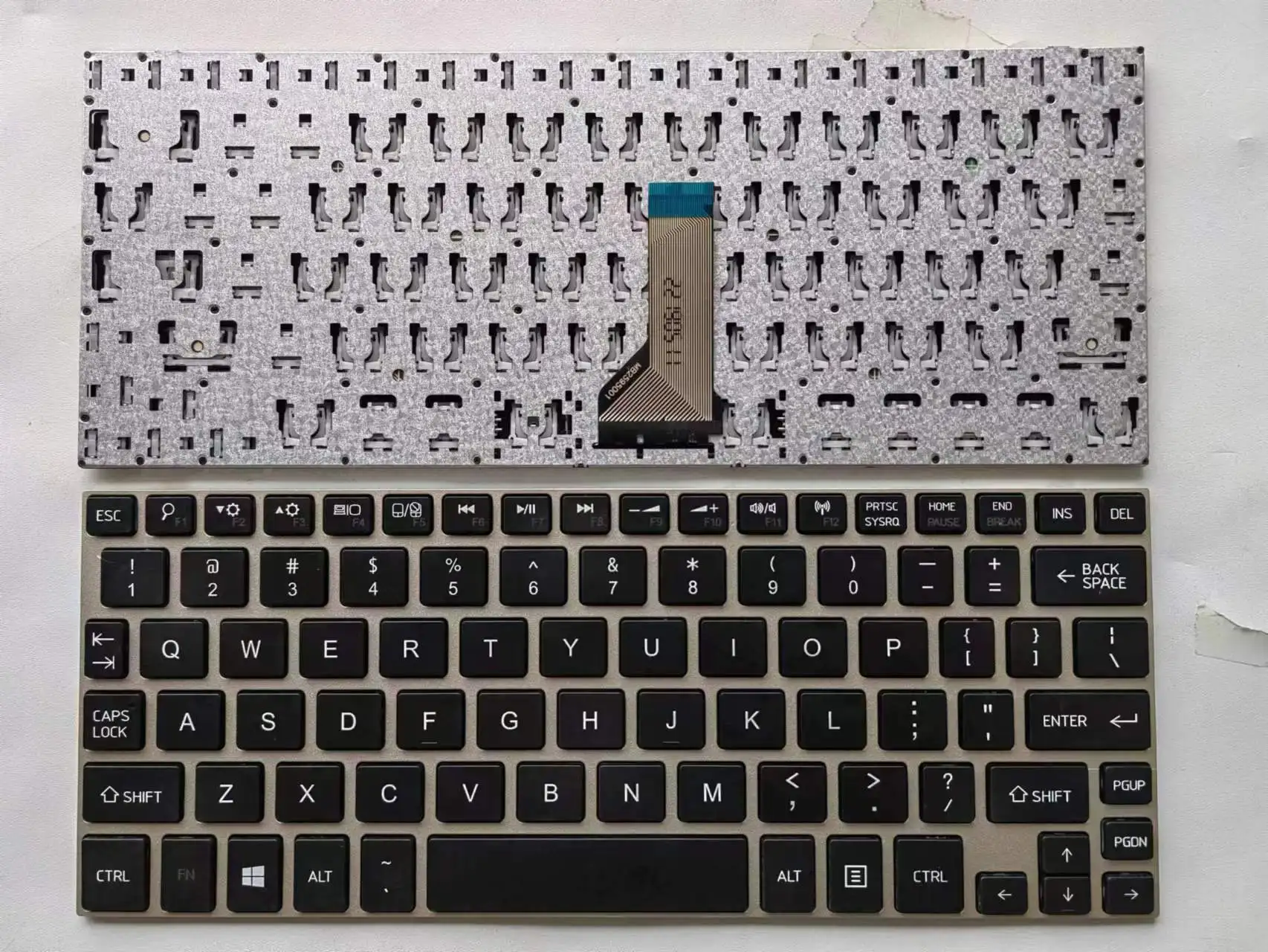 Новинка для Toshiba NB10 NB15 английская клавиатура с золотой рамкой без подсветки
Новинка для Toshiba NB10 NB15 английская клавиатура с золотой рамкой без подсветки
