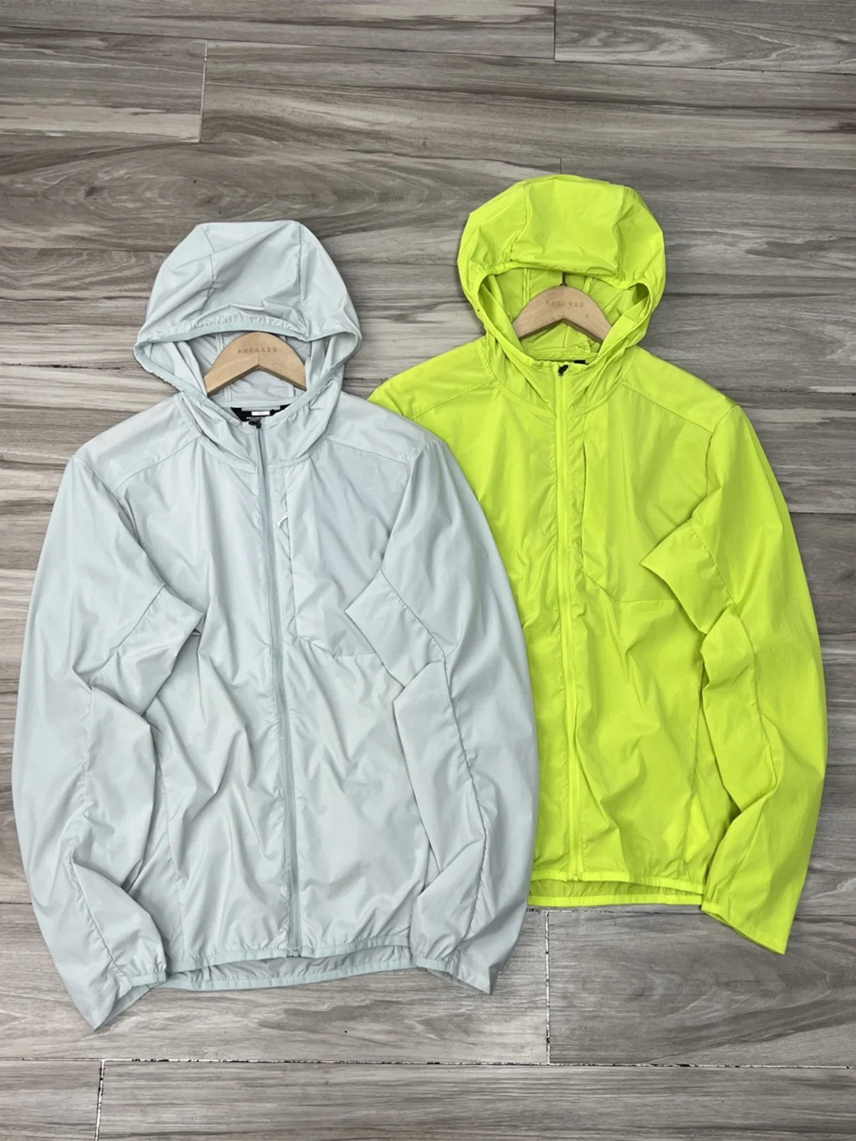 Легкая дышащая куртка-ветровка для активного отдыха с защитой от солнца UPF50, летняя, повседневная, спортивная, с декоративной молнией, стандартный крой
Легкая дышащая куртка-ветровка для активного отдыха с защитой от солнца UPF50, летняя, повседневная, спортивная, с декоративной молнией, стандартный крой