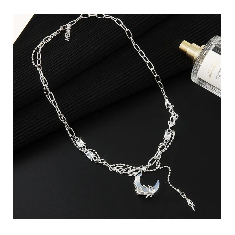 Moon Tassel Winding Necklace Female Niche Design Collarbone Chain Sweet Cool Romantic High-end Light Luxury Sweater Chain
Moon Tassel Winding Necklace Female Niche Design Collarbone Chain Sweet Cool Romantic High-end Light Luxury Sweater Chain
