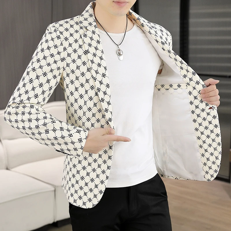 Блейзер мужской модный уличный дорожный джентльменский свадебный утягивающий деловой универсальный молодежный повседневный корейский пиджак с надписью
Блейзер мужской модный уличный дорожный джентльменский свадебный утягивающий деловой универсальный молодежный повседневный корейский пиджак с надписью