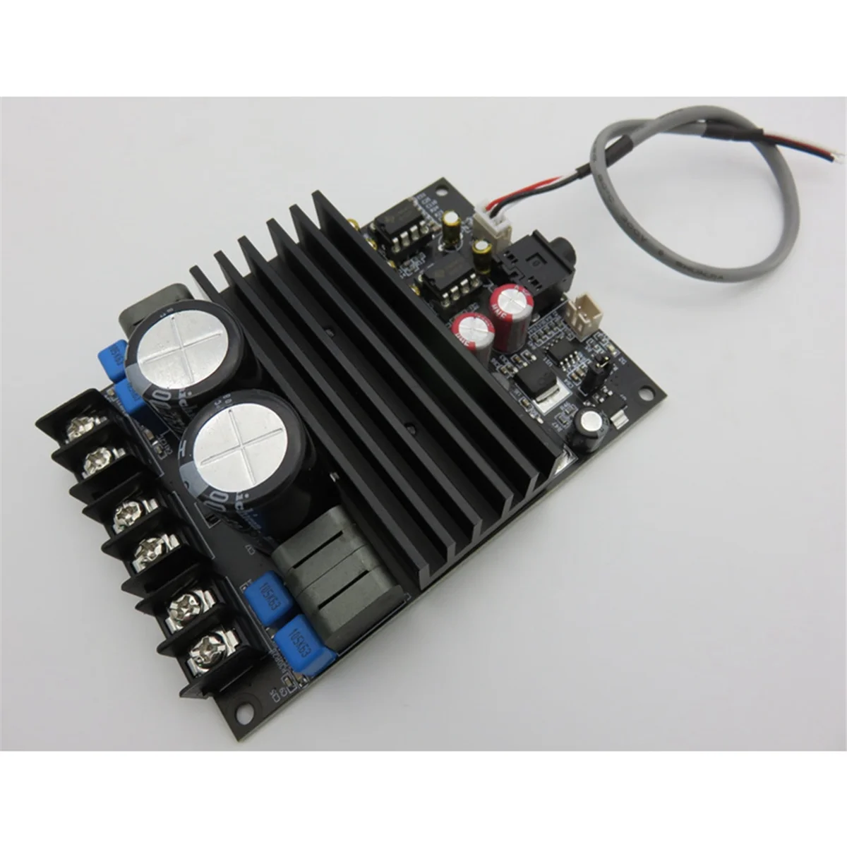 DC19-48V TPA3255 Class D Audiophile HIFI Digital Amplifier Board 300W+300W High Power 2.0 Dual Channel Stereo Module&A78P
DC19-48V TPA3255 Class D Audiophile HIFI Digital Amplifier Board 300W+300W High Power 2.0 Dual Channel Stereo Module&A78P
