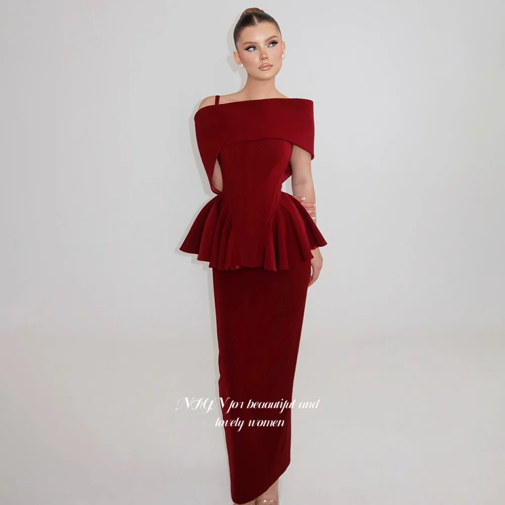 NFYN Off Shoulder Prom Dress Burgundy Evening Dress with Pleats Crepe Party Dress for Princess فساتين مناسبة vestid
NFYN Off Shoulder Prom Dress Burgundy Evening Dress with Pleats Crepe Party Dress for Princess فساتين مناسبة vestid