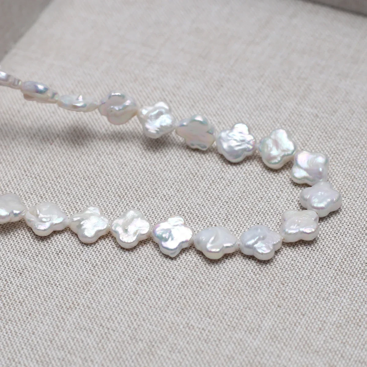 9x9mm5A Natural Freshwater White Four-Leaf Clover Baroque Pearl Bead Jewelry Make DIY Necklace Bracelet Accessories Wedding Gift
9x9mm5A Natural Freshwater White Four-Leaf Clover Baroque Pearl Bead Jewelry Make DIY Necklace Bracelet Accessories Wedding Gift