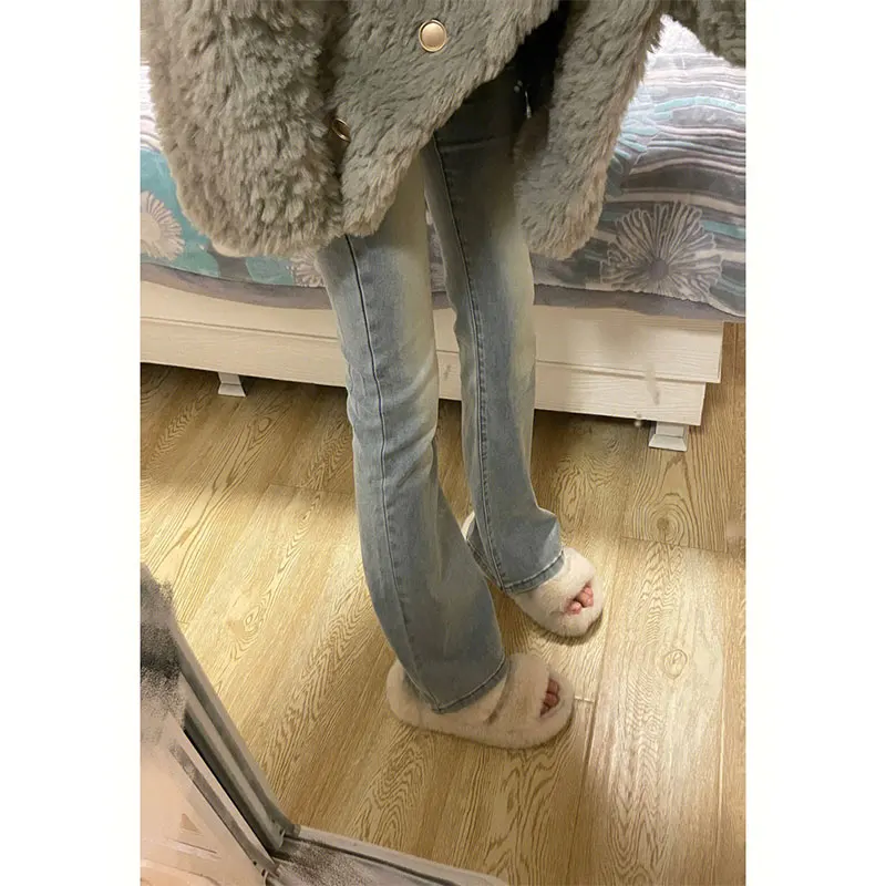 Американские винтажные выцветшие джинсы большого размера с микро-расклешенными джинсами, женские утягивающие эластичные длинные брюки с высокой талией, прямые джинсы
Американские винтажные выцветшие джинсы большого размера с микро-расклешенными джинсами, женские утягивающие эластичные длинные брюки с высокой талией, прямые джинсы