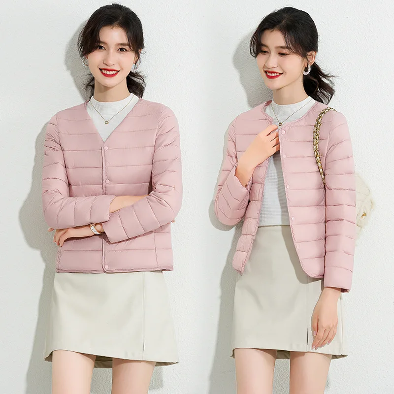 Новые зимние однотонные парки с длинными рукавами, женская легкая удобная хлопковая куртка с круглым вырезом, повседневная облегающая короткая верхняя одежда
Новые зимние однотонные парки с длинными рукавами, женская легкая удобная хлопковая куртка с круглым вырезом, повседневная облегающая короткая верхняя одежда