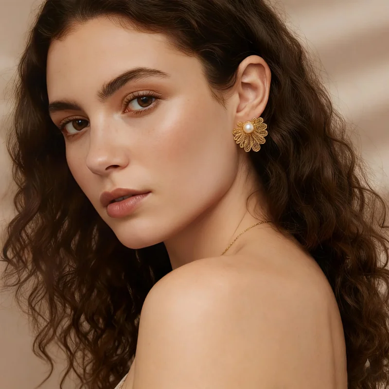 Litheline Vintage Gold Plated Fan-shaped Pearl Stud Earrings Women French Lace Filigree Luxury Jewelry for OOTD
Litheline Vintage Gold Plated Fan-shaped Pearl Stud Earrings Women French Lace Filigree Luxury Jewelry for OOTD