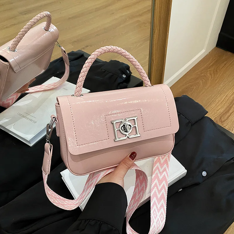 Women's Spring Retro Handheld Bag - Small Square Crossbody Tote, Minimalist & Fashionable for Daily Commute
Women's Spring Retro Handheld Bag - Small Square Crossbody Tote, Minimalist & Fashionable for Daily Commute