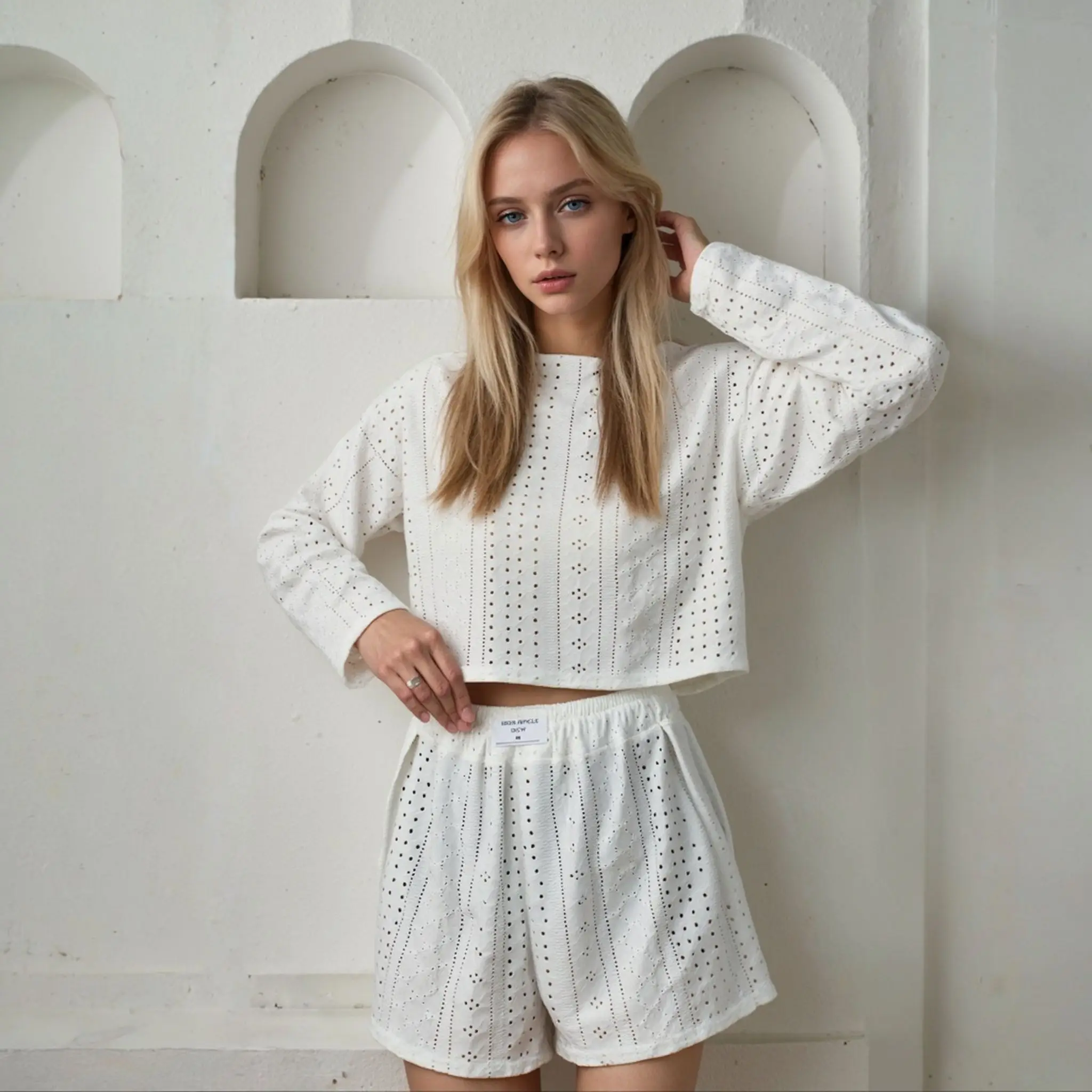 Casual Women's Set with Loose Comfortable Breathable Pullover Long Sleeve Top and Shorts
Casual Women's Set with Loose Comfortable Breathable Pullover Long Sleeve Top and Shorts