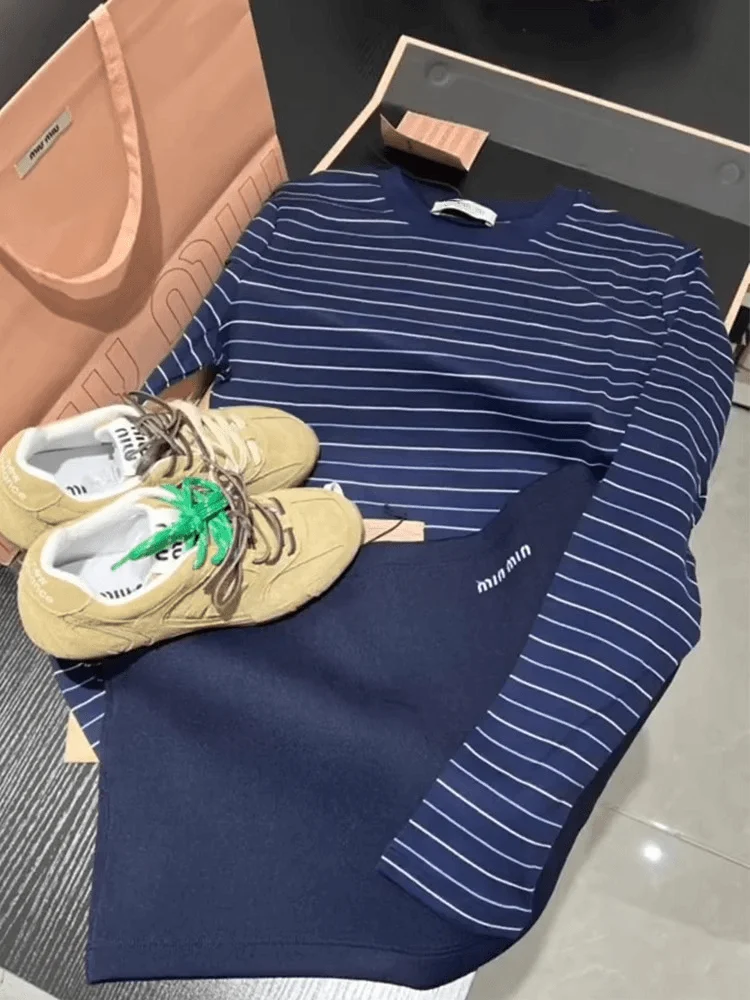 Blue Striped round Neck Long Sleeve T-Shirt And Short Skirt Two-Piece Set High Waist A-Line Skirt Korean Style Commute Fashion
Blue Striped round Neck Long Sleeve T-Shirt And Short Skirt Two-Piece Set High Waist A-Line Skirt Korean Style Commute Fashion