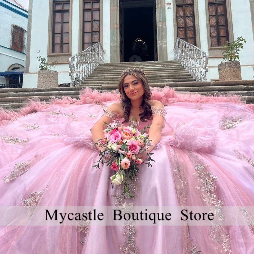 Роскошное кристально-розовое платье для Quinceanera с открытыми плечами, бальное платье для выпускного вечера Sweet 16, праздничное платье для девочек, косплей-платье, индивидуальный пошив
Роскошное кристально-розовое платье для Quinceanera с открытыми плечами, бальное платье для выпускного вечера Sweet 16, праздничное платье для девочек, косплей-платье, индивидуальный пошив