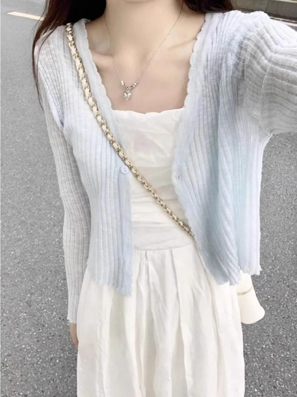 Blue Thin Ice Silk Knitted Open Cardigan Women's Summer Short Slim Fit Sun Protection Shirt Korean Style Commute Fashion
Blue Thin Ice Silk Knitted Open Cardigan Women's Summer Short Slim Fit Sun Protection Shirt Korean Style Commute Fashion