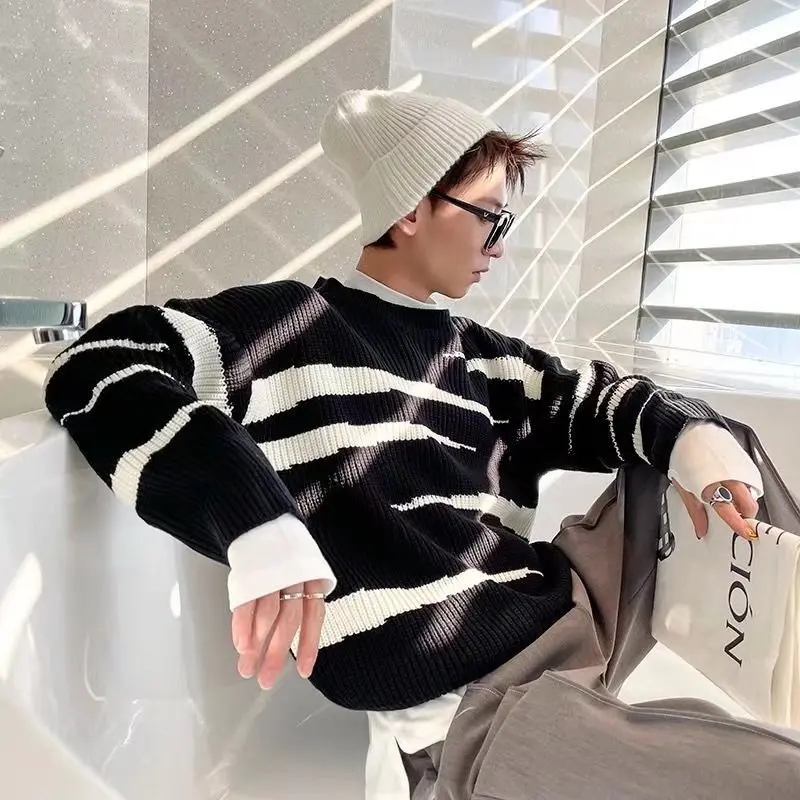 2024 Гонконг Sle, мужской свободный крой, круглый трикотаж, полосатый узор, модный свитер для пар, удобная зимняя верхняя одежда
2024 Гонконг Sle, мужской свободный крой, круглый трикотаж, полосатый узор, модный свитер для пар, удобная зимняя верхняя одежда