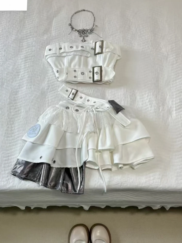 2025 Vintage Summer Elegant Y2K Woman 2 Piece Sets Punk Gothic Strapless Crop Tops +High Waist Ruffle Skirt Female Party Outfits
2025 Vintage Summer Elegant Y2K Woman 2 Piece Sets Punk Gothic Strapless Crop Tops +High Waist Ruffle Skirt Female Party Outfits