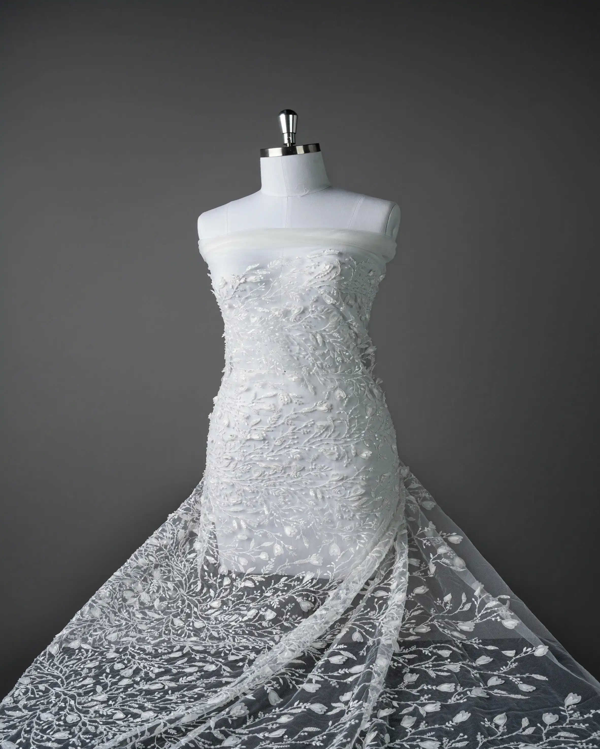 2024 High Quality Off White Lace Fabric Floral Leaf Petal crystal Sequins for Wedding Dress, Prom Dress, Gown Party
2024 High Quality Off White Lace Fabric Floral Leaf Petal crystal Sequins for Wedding Dress, Prom Dress, Gown Party