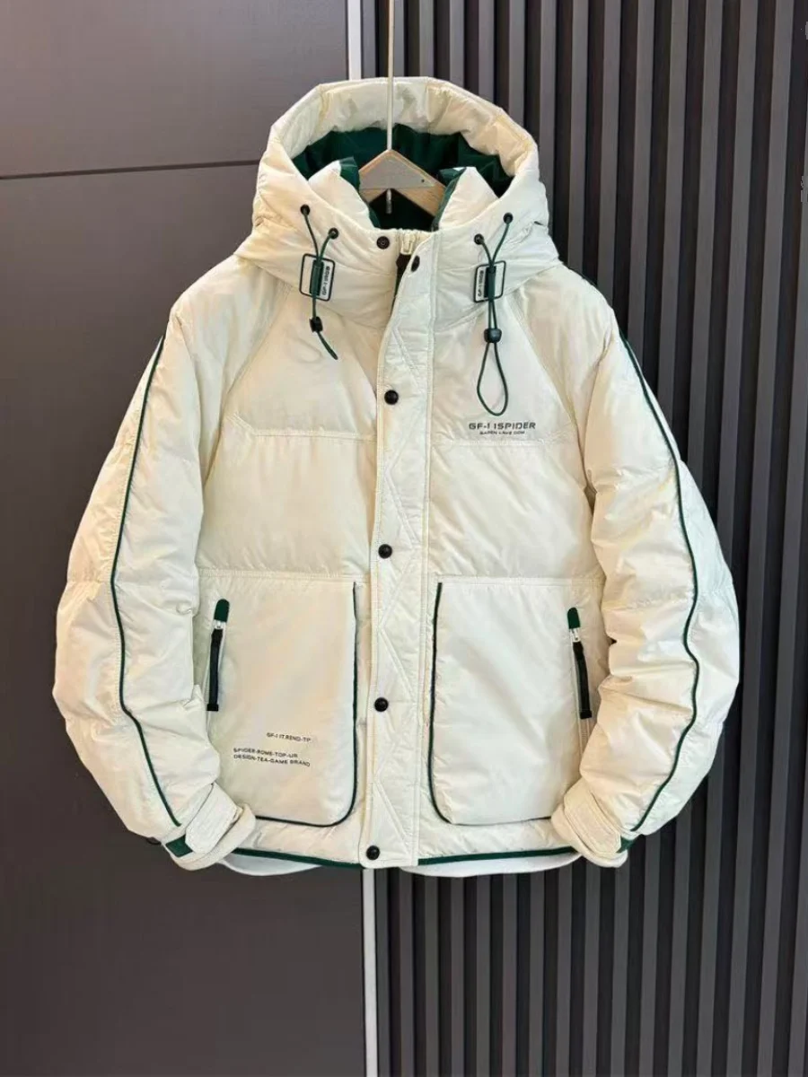 Новая мужская зимняя куртка 2025 года: модная, теплая, повседневная, универсальная, простая, удобная и стильная.
Новая мужская зимняя куртка 2025 года: модная, теплая, повседневная, универсальная, простая, удобная и стильная.