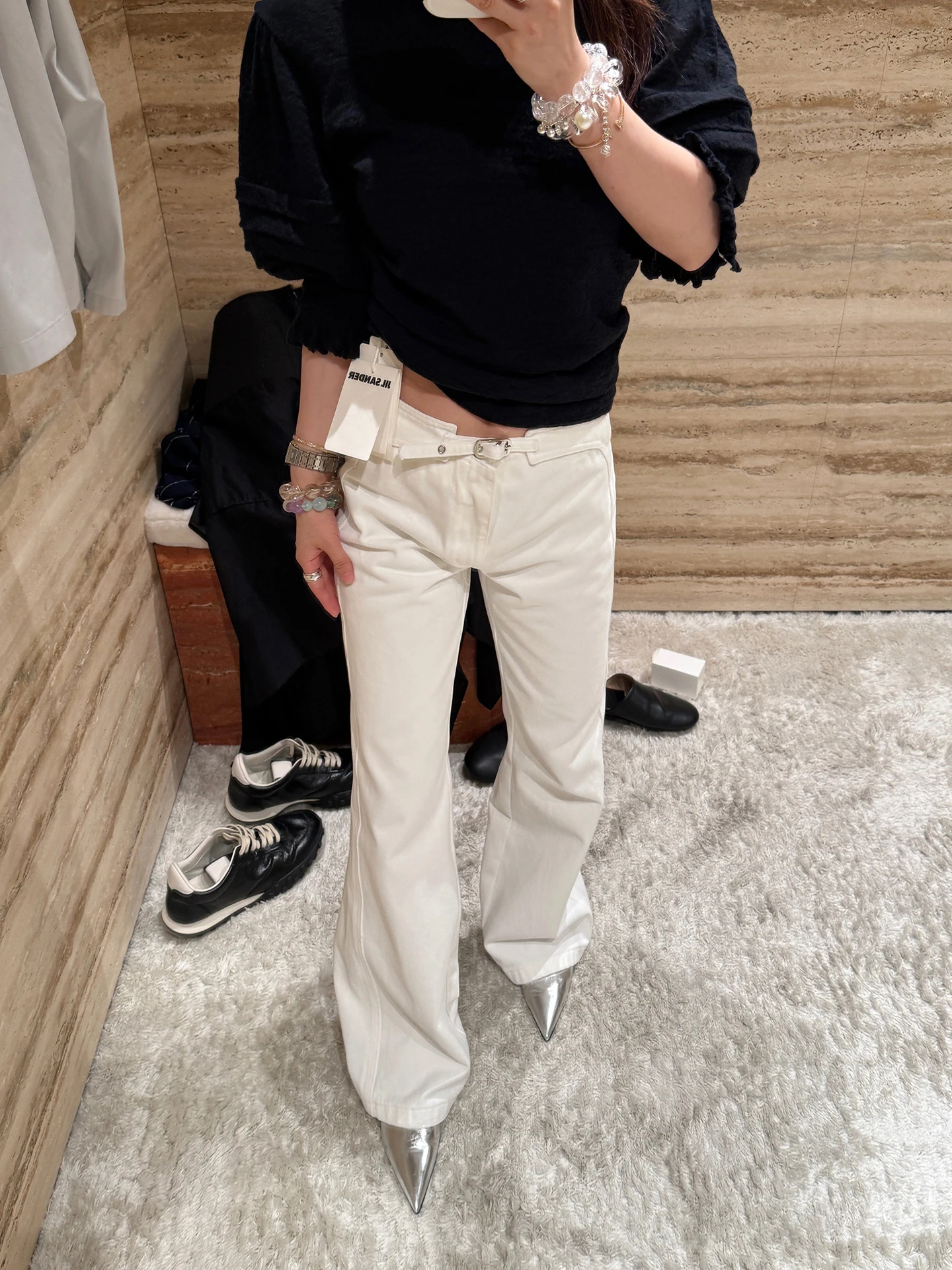 Low Waist Flared Jeans White Casual Style Zipper Closure Cotton Summer Ladies Loose Fit No Stretch Chinese Origin
Low Waist Flared Jeans White Casual Style Zipper Closure Cotton Summer Ladies Loose Fit No Stretch Chinese Origin