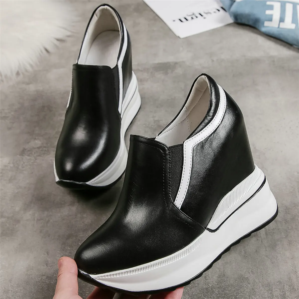 12cm Super High Heels Fashion Sneakers Women Genuine Leather Wedges Ankle Boots Female Round Toe Platform Pumps Casual Shoes
12cm Super High Heels Fashion Sneakers Women Genuine Leather Wedges Ankle Boots Female Round Toe Platform Pumps Casual Shoes