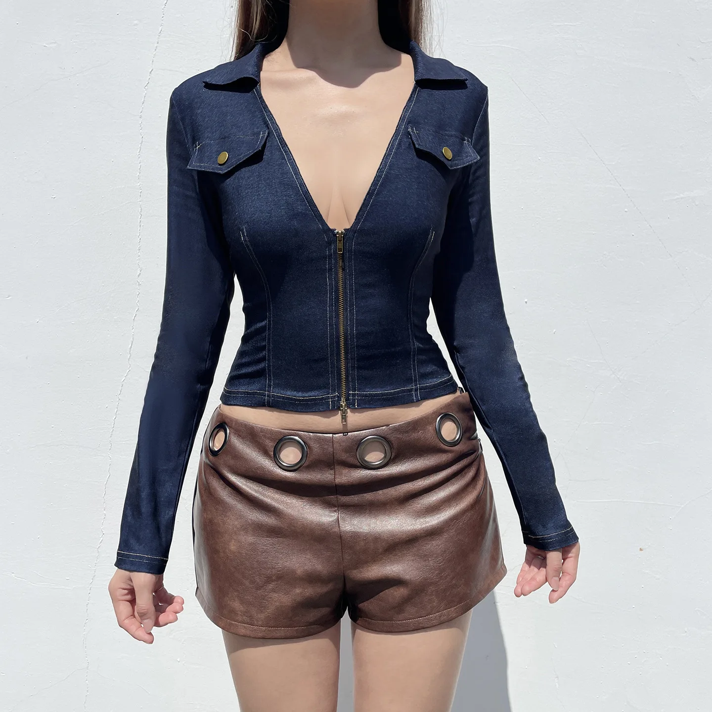 Осенняя стильная персонализированная повседневная дизайнерская рубашка с длинными рукавами и глубоким V-образным вырезом на молнии для девочек
Осенняя стильная персонализированная повседневная дизайнерская рубашка с длинными рукавами и глубоким V-образным вырезом на молнии для девочек