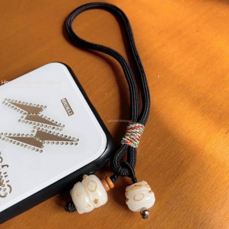 Милая цепочка для телефона Bodhi Lucky Cat с подвесной цепочкой в стиле запястья, подвесной чехол для телефона с защитой от потерь и падения, подвесная веревка
Милая цепочка для телефона Bodhi Lucky Cat с подвесной цепочкой в стиле запястья, подвесной чехол для телефона с защитой от потерь и падения, подвесная веревка