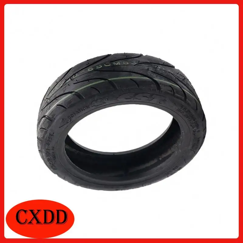 Высококачественные бескамерные шины CST10x2.50-6.5, 10-дюймовые шины, совместимые с 60/70-6.5 для электросамокатов Ninebot MAX G30.
Высококачественные бескамерные шины CST10x2.50-6.5, 10-дюймовые шины, совместимые с 60/70-6.5 для электросамокатов Ninebot MAX G30.