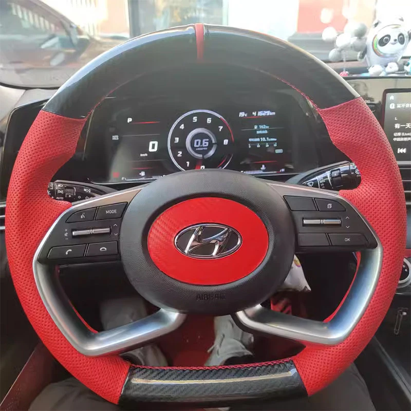 Hand Stitched Carbon Fiber Leather Steering Wheel Cover for Hyundai Avante Santa Cruz Tucson Plug I20 Tucson CN7 Car Interior
Hand Stitched Carbon Fiber Leather Steering Wheel Cover for Hyundai Avante Santa Cruz Tucson Plug I20 Tucson CN7 Car Interior