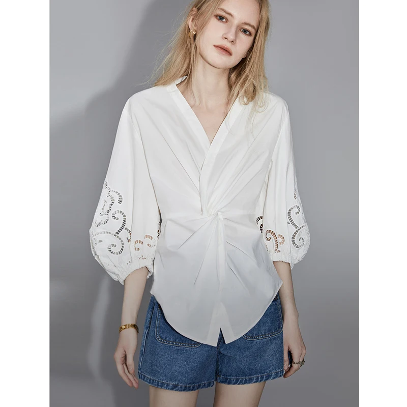 Elegant Hollow out V-Neck Chiffon Shirt Thin Breathable Slimming Summer Fashionable Top Women's Commute Style Straight Cut
Elegant Hollow out V-Neck Chiffon Shirt Thin Breathable Slimming Summer Fashionable Top Women's Commute Style Straight Cut