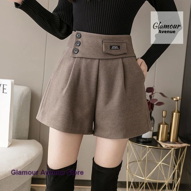 Korean woolen shorts women's autumn and winter new high waist plus size casual wide-leg pants wearing fashion A leggings.
Korean woolen shorts women's autumn and winter new high waist plus size casual wide-leg pants wearing fashion A leggings.