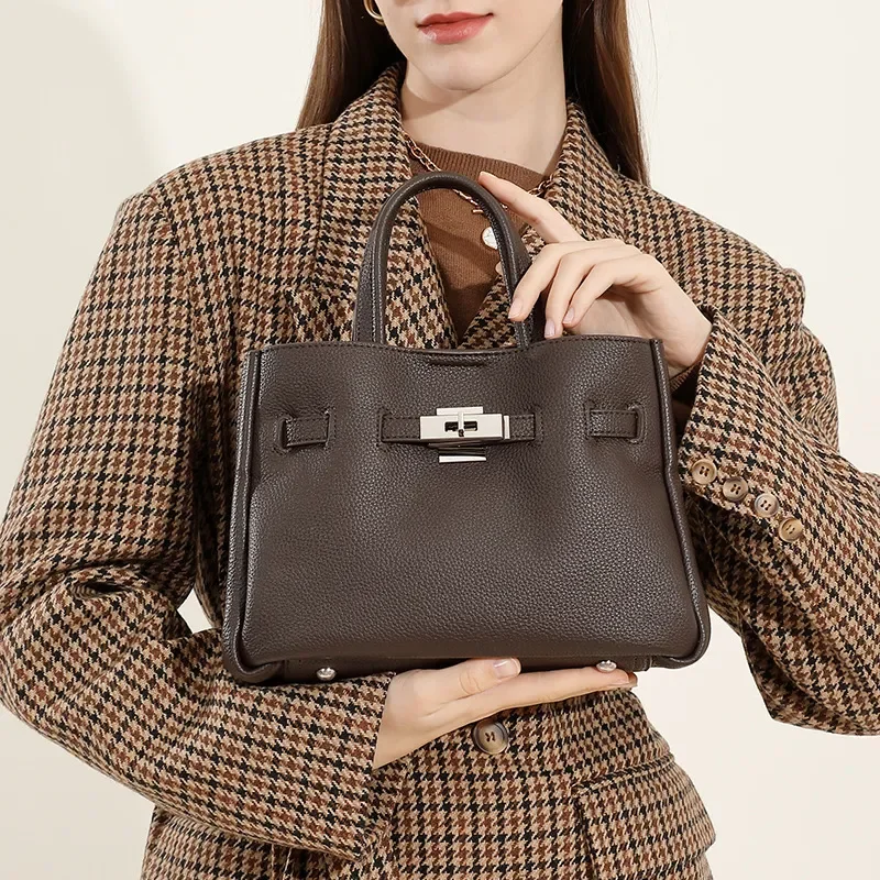 Designer handbag crossbody bag Leather Lazy Korean Niche New Fashion Versatile Light Luxury Style Handheld Crossbody Women's Bag
Designer handbag crossbody bag Leather Lazy Korean Niche New Fashion Versatile Light Luxury Style Handheld Crossbody Women's Bag