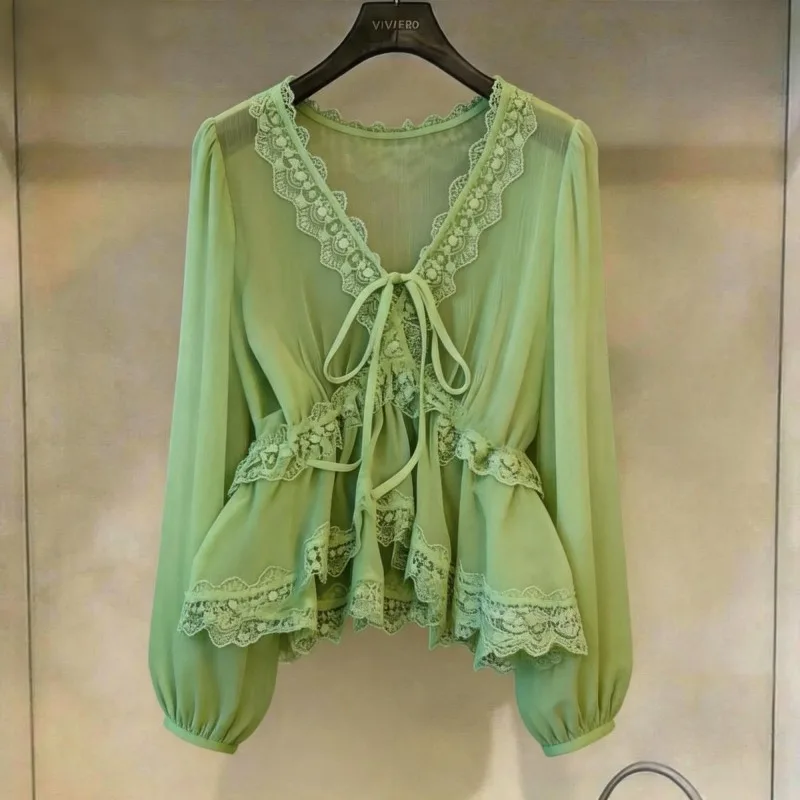 White Lace-trimmed V-neck Chiffon Shirt for Women's Summer 2026 New Style Stylish White Sun-protective Blouse Paired with A Top
White Lace-trimmed V-neck Chiffon Shirt for Women's Summer 2026 New Style Stylish White Sun-protective Blouse Paired with A Top