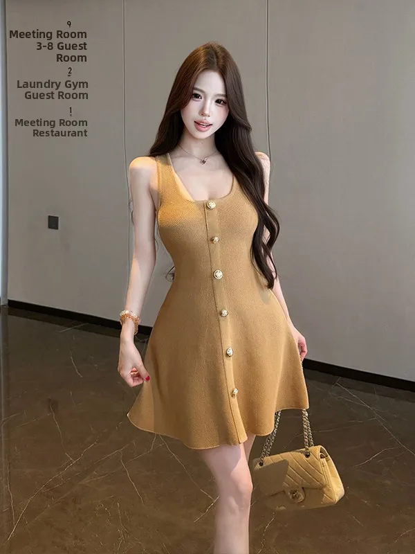 Spicy Girl Knitted Strap Dress Women's Summer Slim Fit Short A-Line Skirt Design Single Button Waist Inward City Commute
Spicy Girl Knitted Strap Dress Women's Summer Slim Fit Short A-Line Skirt Design Single Button Waist Inward City Commute