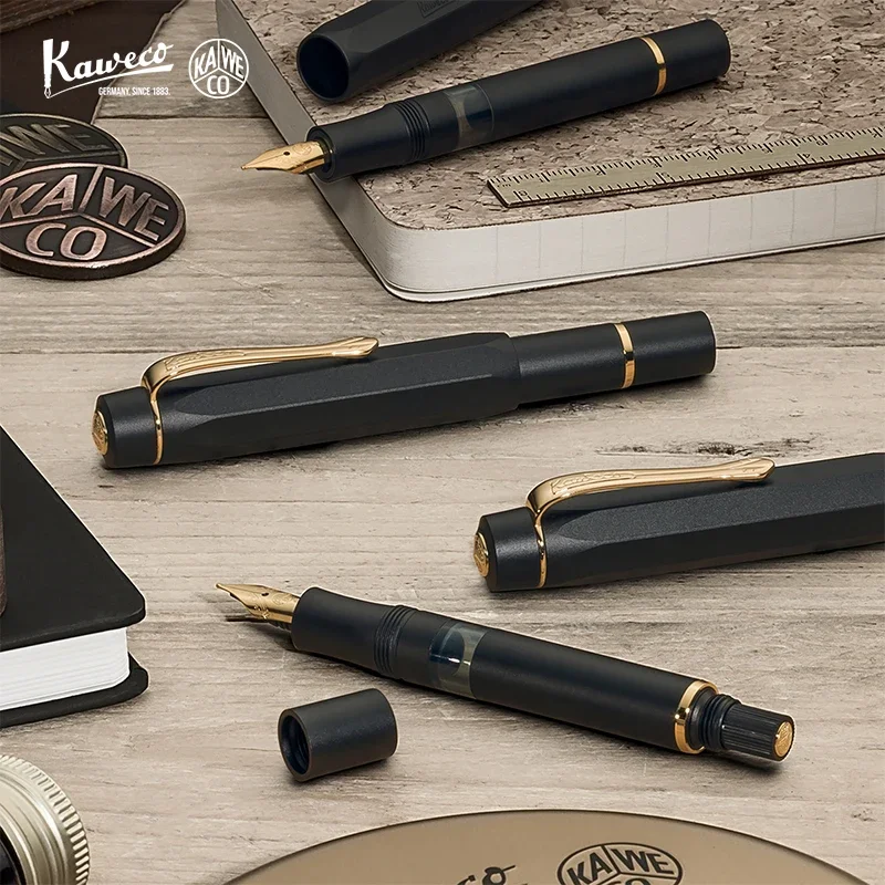 Классическая спортивная перьевая ручка Kaweco Piston Fill черного цвета с позолоченным стальным наконечником, канцелярские принадлежности для повседневного письма
Классическая спортивная перьевая ручка Kaweco Piston Fill черного цвета с позолоченным стальным наконечником, канцелярские принадлежности для повседневного письма
