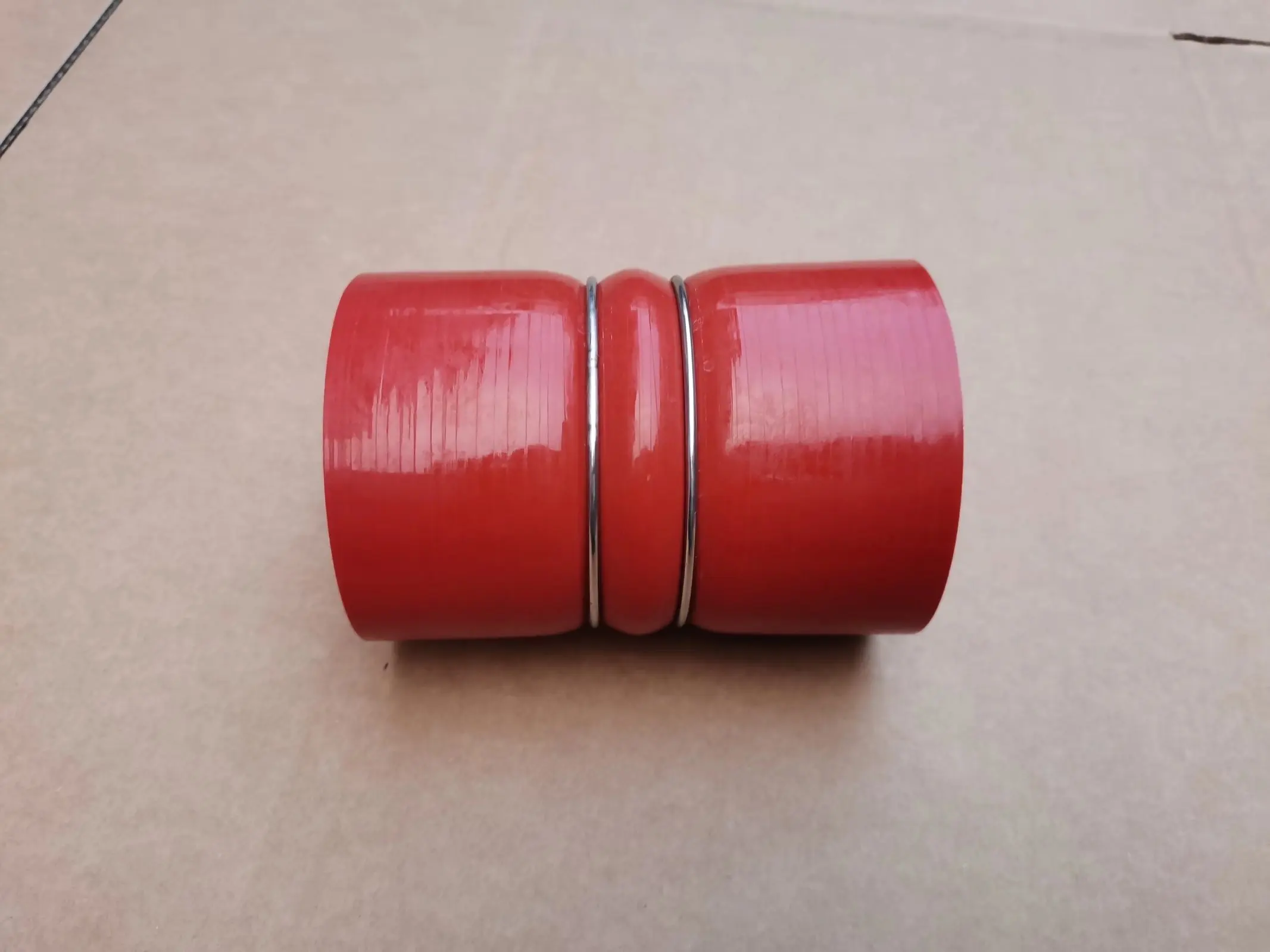 Силиконовый воздухозаборный шланг турбозарядного устройства для Scania 488368 325699 325814 326712 390581 470040
Силиконовый воздухозаборный шланг турбозарядного устройства для Scania 488368 325699 325814 326712 390581 470040