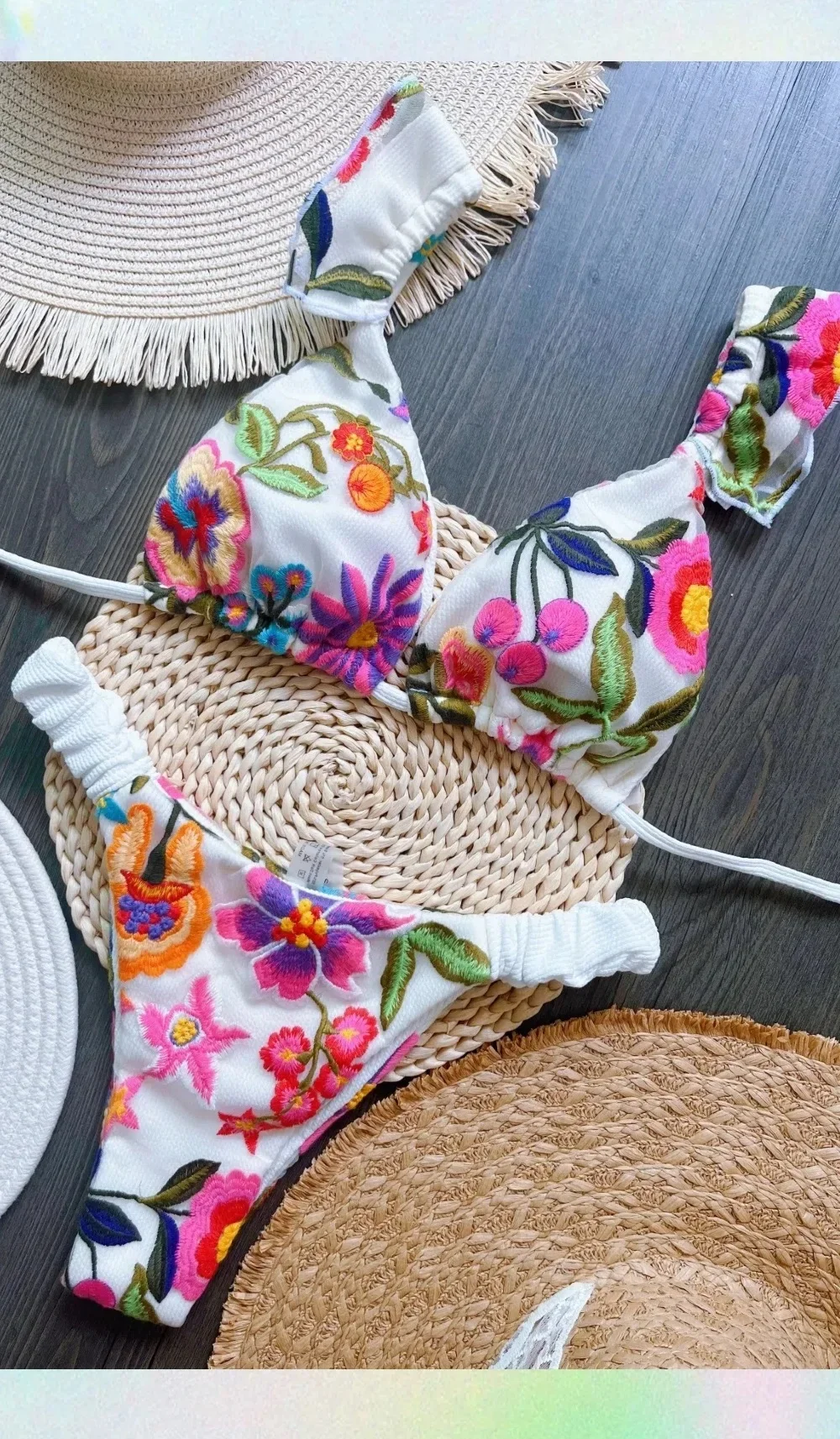 RUOTONSEPT 2024 New Sexy Handmade Embroidery Bikini Set Women's Swimsuit Triangle Swimwear Bathing Suit Brazilian Biquinis
RUOTONSEPT 2024 New Sexy Handmade Embroidery Bikini Set Women's Swimsuit Triangle Swimwear Bathing Suit Brazilian Biquinis