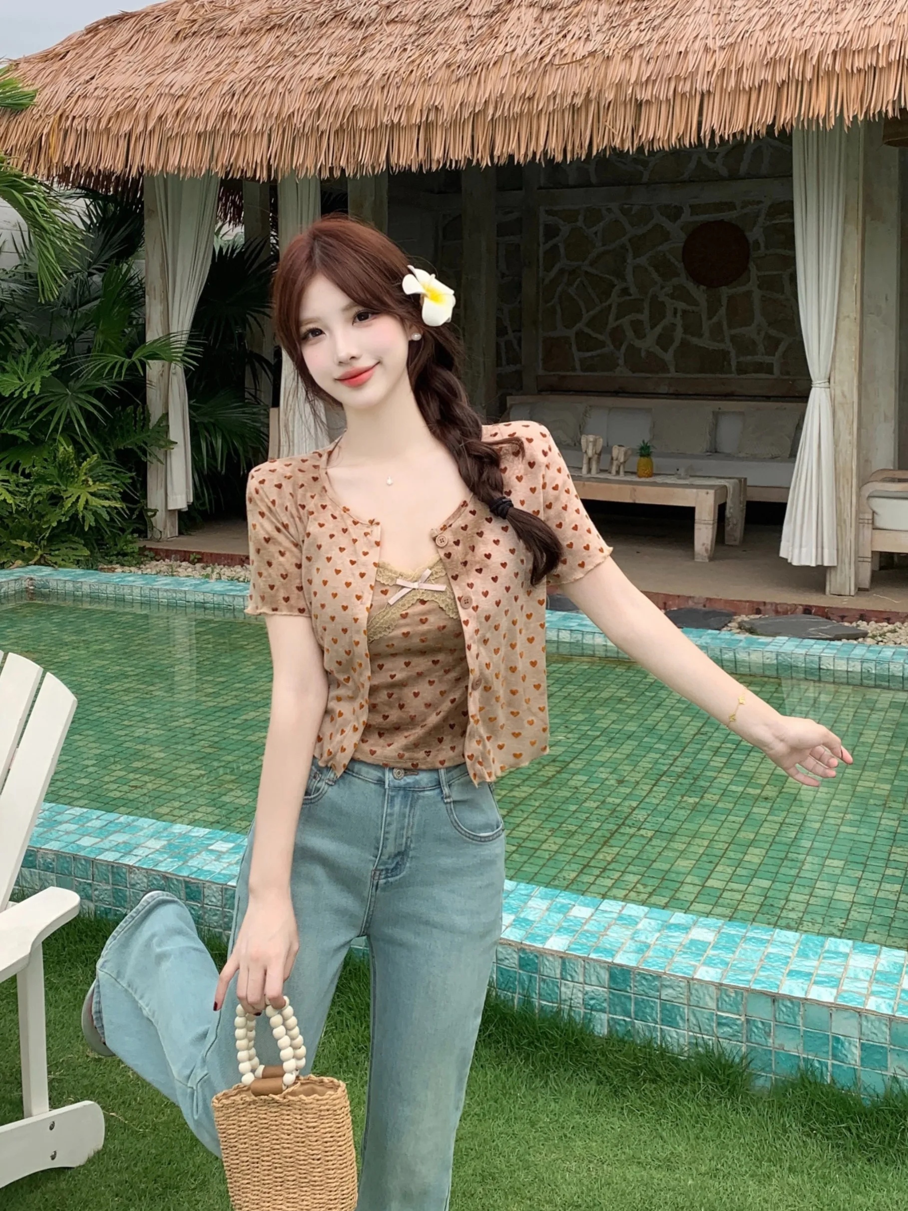 plus Size Women's Sweet Heart Lace Splice V-Neck Sleeveless Short Summer Cardigan Set Fashionable Korean Style Slim Fit High ...
plus Size Women's Sweet Heart Lace Splice V-Neck Sleeveless Short Summer Cardigan Set Fashionable Korean Style Slim Fit High ...