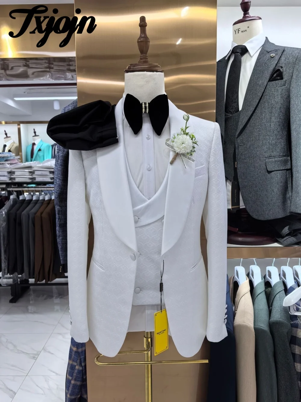Fashion Single Button Men Suit Set 2025 3PCS Classic White Jacquard Men Office Suit Pants Hot Double Breasted For Wedding Suit
Fashion Single Button Men Suit Set 2025 3PCS Classic White Jacquard Men Office Suit Pants Hot Double Breasted For Wedding Suit