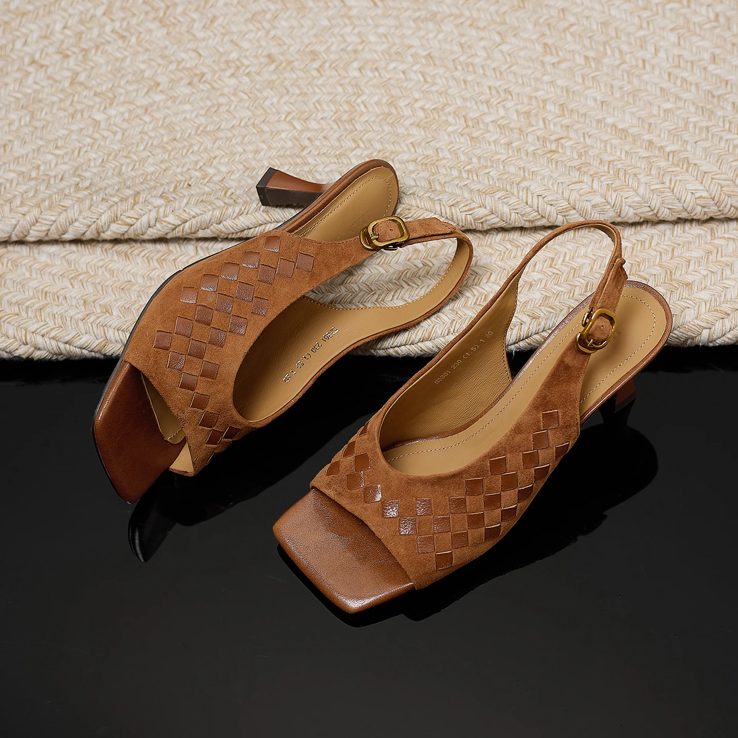 Fashion Women Fish Mouth Sandals Luxury Slingback Thin High Heels Genuine Leather Causal Office Party Dress Women Shoes
Fashion Women Fish Mouth Sandals Luxury Slingback Thin High Heels Genuine Leather Causal Office Party Dress Women Shoes