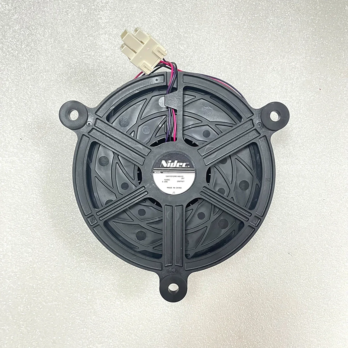Original Nidec GW12E12MS1CB-52 12V 0.29A refrigerator with built-in cooling fan
Original Nidec GW12E12MS1CB-52 12V 0.29A refrigerator with built-in cooling fan