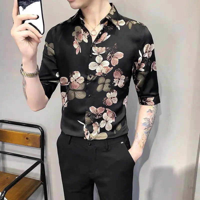 Men's 2022 Summer New Half Sleeve Regular Fit Office Business Tops Shirt Male Fashion Korean Printing Social Polo Shirts L172
Men's 2022 Summer New Half Sleeve Regular Fit Office Business Tops Shirt Male Fashion Korean Printing Social Polo Shirts L172