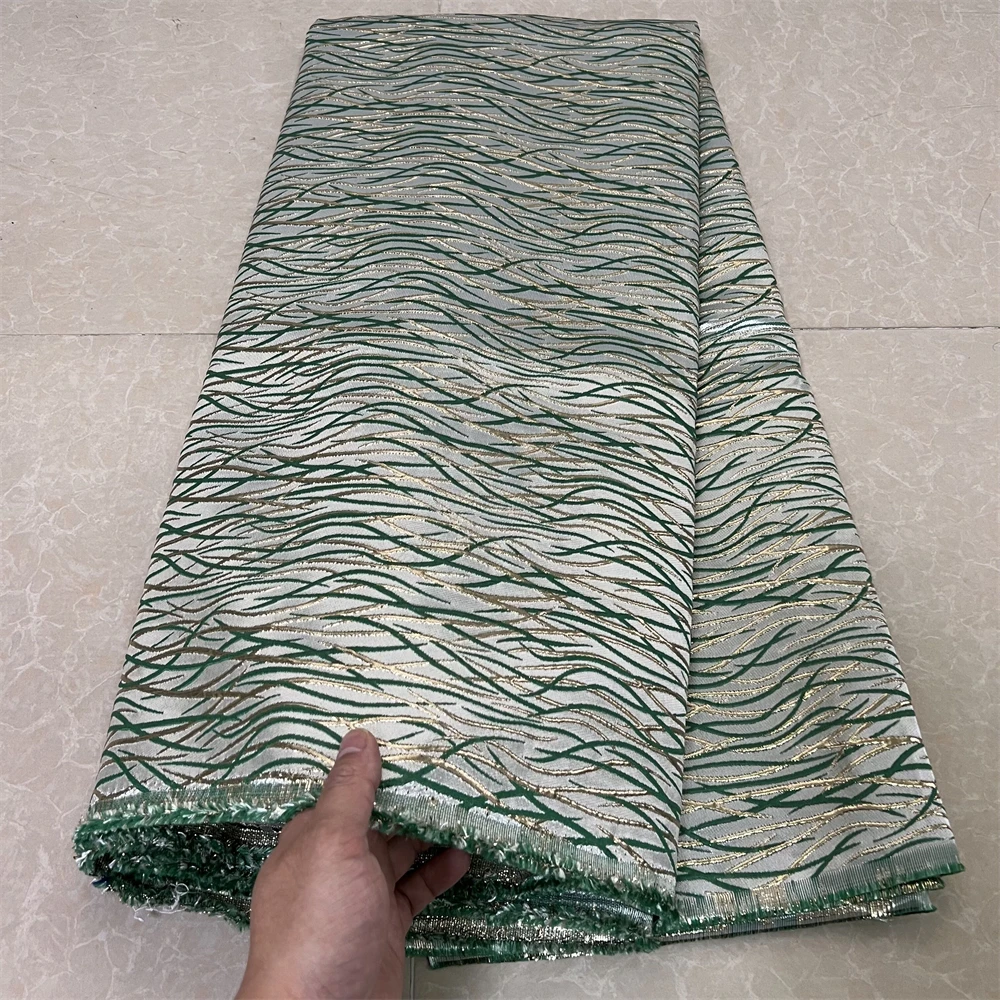 2025 африканский нигерийский тюль, кружевная ткань, высококачественный жаккардовый ткань для вечерних платьев для выпускного вечера, вышивка из органзы, новейший дизайн ZJ031
2025 африканский нигерийский тюль, кружевная ткань, высококачественный жаккардовый ткань для вечерних платьев для выпускного вечера, вышивка из органзы, новейший дизайн ZJ031