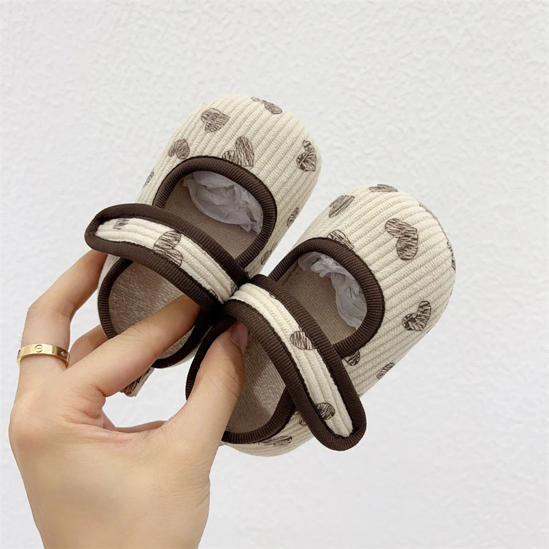 Spring Autumn Baby Girls Walking Shoes Soft Sole Toddler Kids Love Princess Shoes Comfortable Newborn Infant Casual Shoes
Spring Autumn Baby Girls Walking Shoes Soft Sole Toddler Kids Love Princess Shoes Comfortable Newborn Infant Casual Shoes