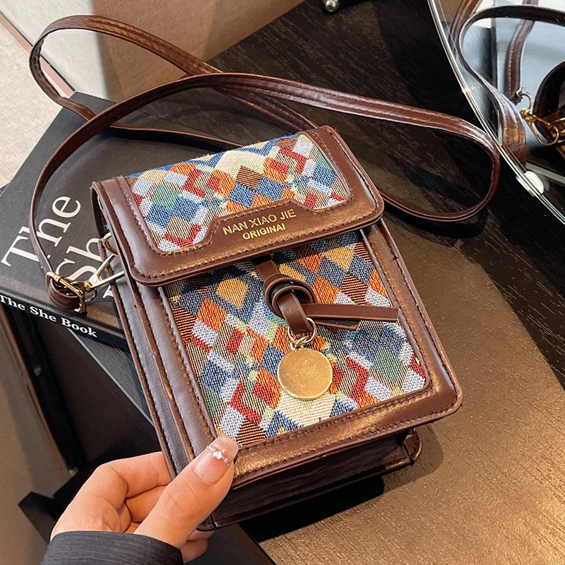 High-Grade Niche for Women2025New Vintage Small Square Bag French Niche Single Shoulder Crossbody Bag
High-Grade Niche for Women2025New Vintage Small Square Bag French Niche Single Shoulder Crossbody Bag