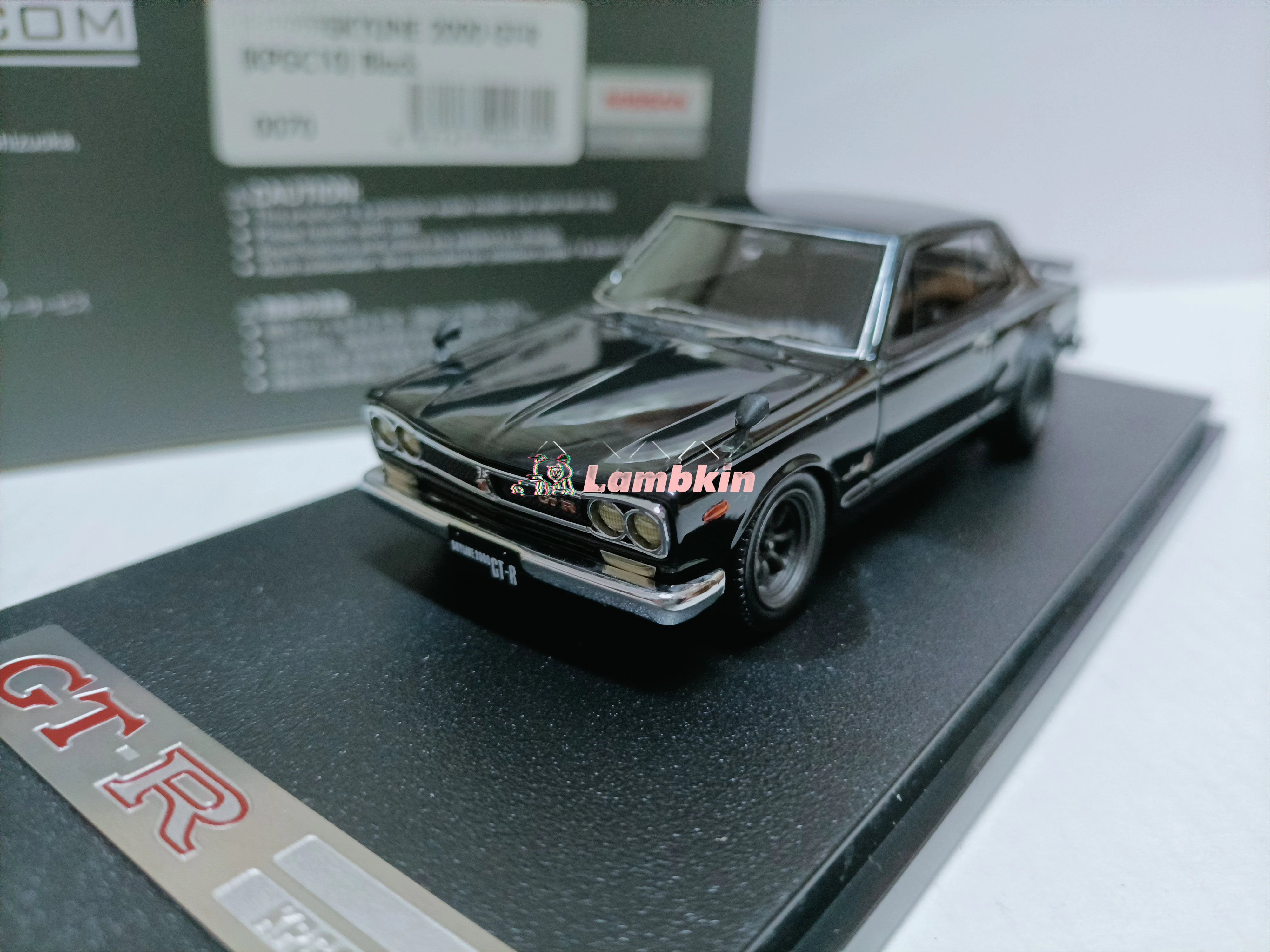 Модель зажигания IG 1/43 Skyline 2000 GT-R KPGC10, черная модель автомобиля, украшение из смолы, подарок
Модель зажигания IG 1/43 Skyline 2000 GT-R KPGC10, черная модель автомобиля, украшение из смолы, подарок